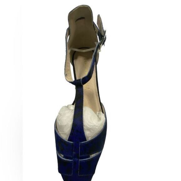 NIB Very Volatile Women’s Blue Leopard Print Flat Shoes Pointy Toe Straps-Size 7 - Picture 1 of 8
